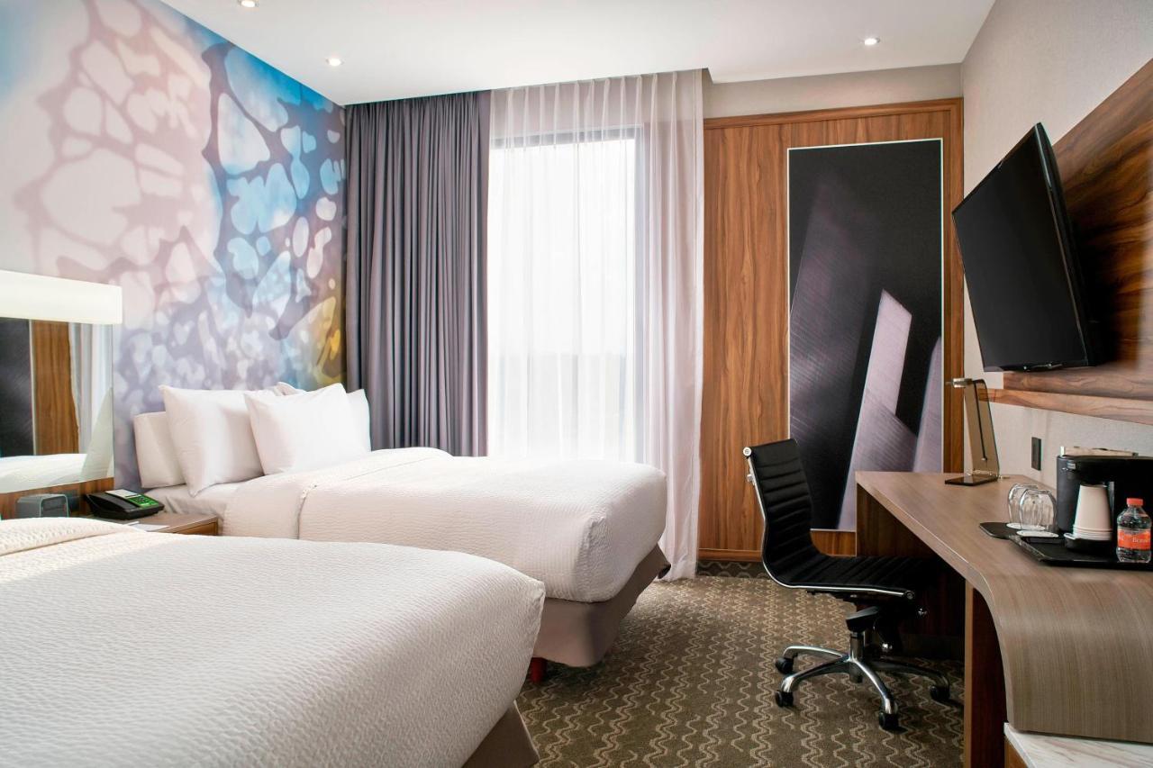 Courtyard By Marriott Mexico City Toreo Exterior foto