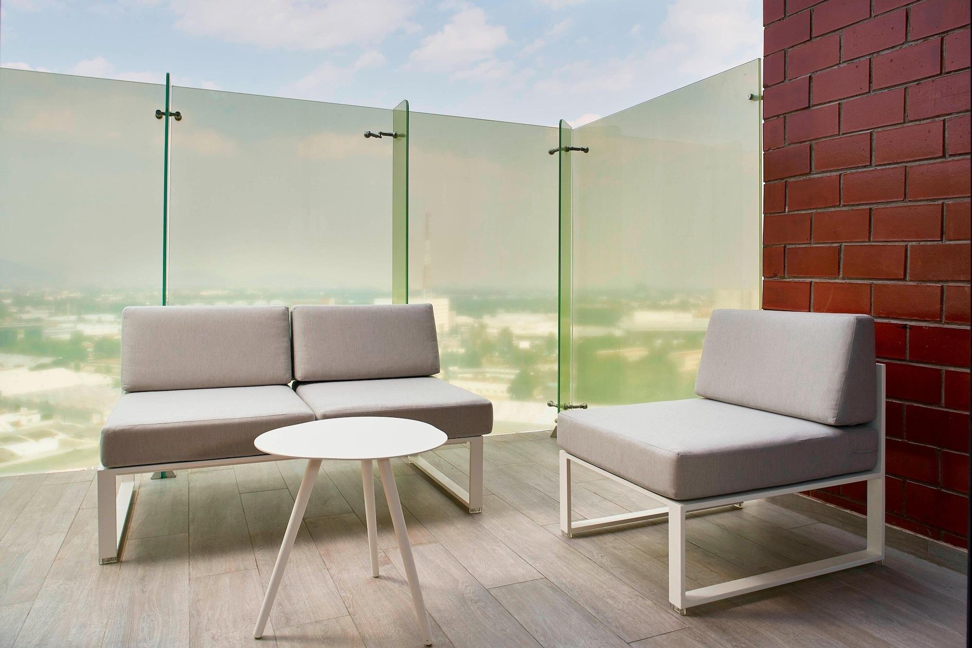 Courtyard By Marriott Mexico City Toreo Exterior foto